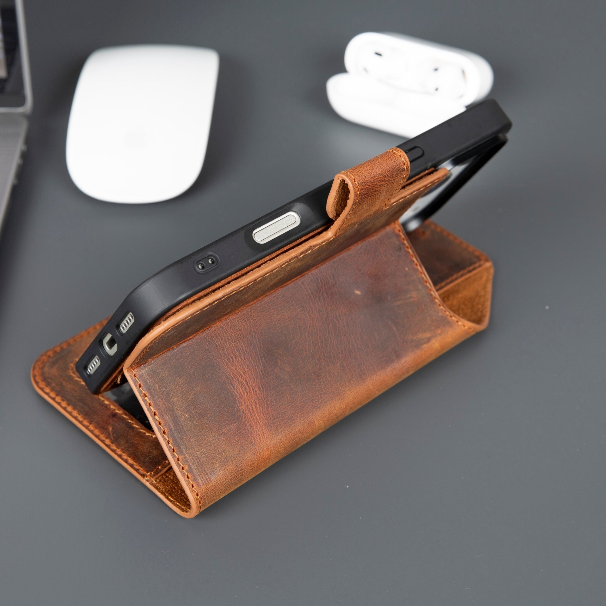 Casper iPhone 17 Leather Wallet Case – MagSafe Compatible-4
